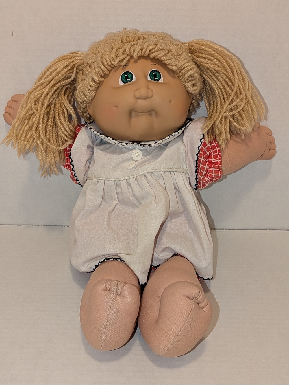 Cabbage Patch Kids Girl Doll Blonde Hair Red Outfit Signed Roberts Vintage